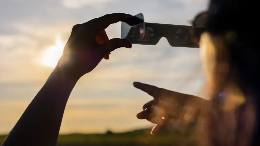 Éclipse à Bondy : un crépuscule avant l’heure
