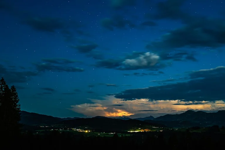 Orages : 60 à 80 mm possibles dans les Alpes ce vendredi