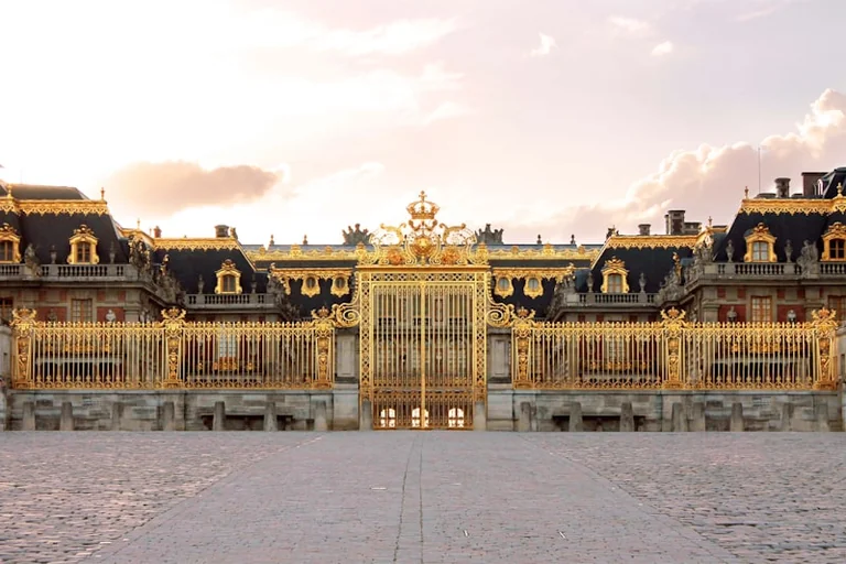 1er septembre 1715 : Versailles bascule dans la Régence