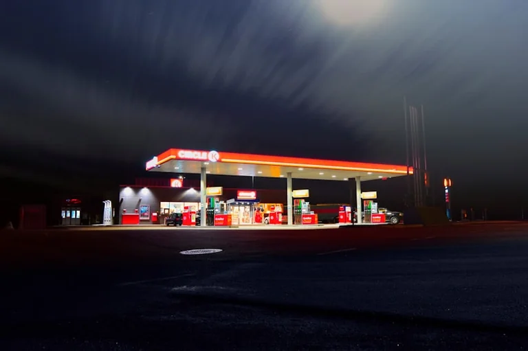 Carburants : le détour vers la station moins chère est-il rentable ?