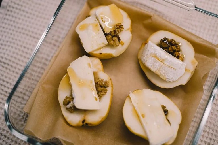 Crumble pommes-poires : la recette croustillante et moins sucrée du week-end