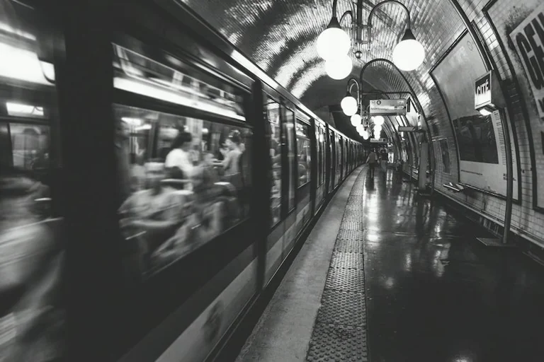 Dimanche soir à Paris : sécuriser son retour avant de sortir