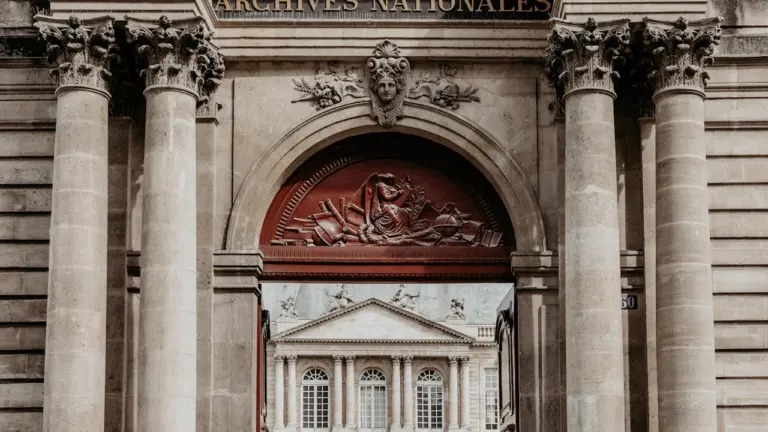 11 octobre : ce que cette date raconte vraiment de l’histoire de France