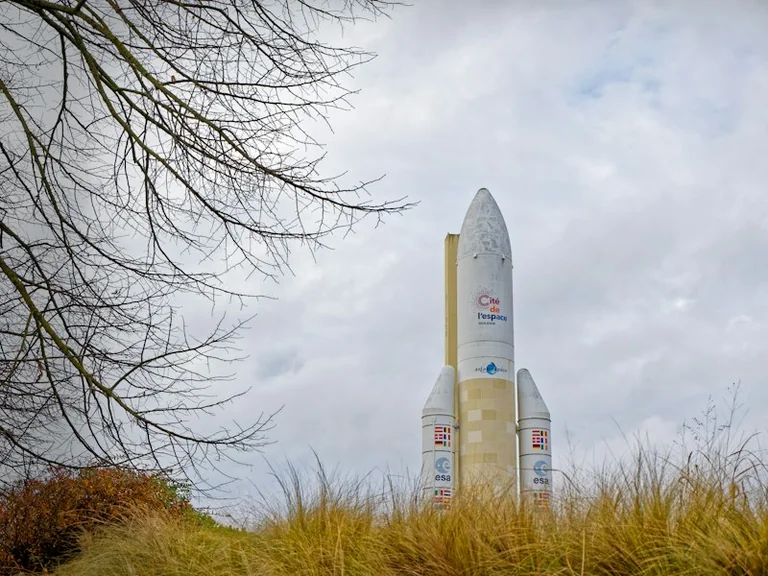 23 octobre 1958 : le jour où de Gaulle a proposé la bombe atomique française à