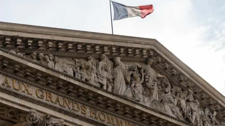 Budget 2027 : Lecornu peut-il survivre au vote de confiance avant le 31 décemb